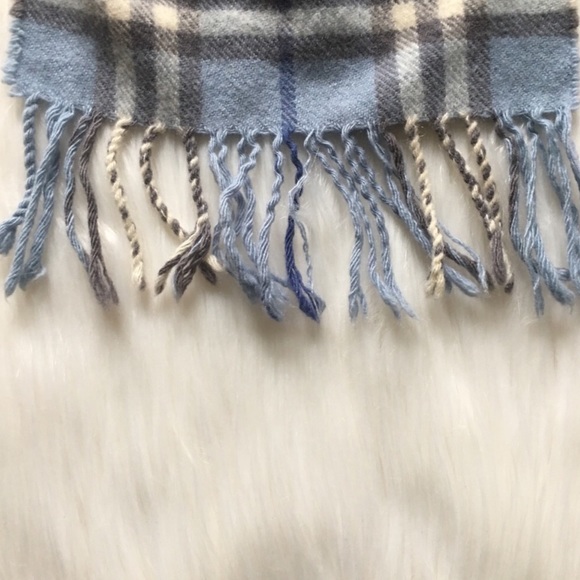 Burberry Scarf - Picture 2 of 3